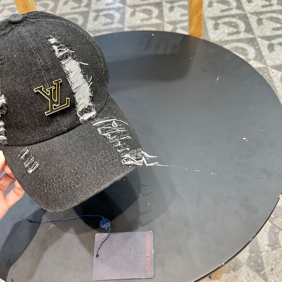 Louis Vuitton Caps